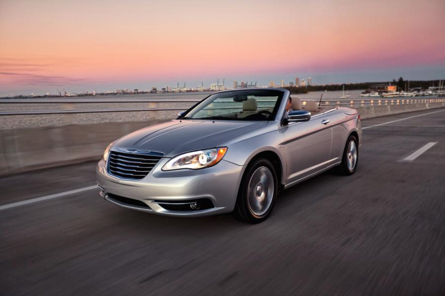  Chrysler 200 Convertible 2011 года  (фото 48 из 73)